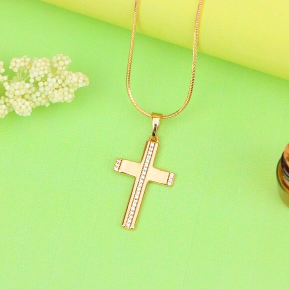 "Elegant Rose Gold Cross Pendant with Crystal Inlay Design, XPPT1269 - Picture 3 of 13